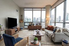 5 Mariner Terrace 3210, Toronto, ON M5V 3V6
