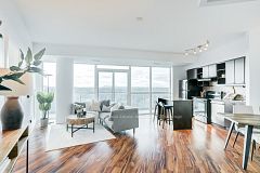 35 Brian Peck Crescent LPH21, Toronto, ON M4G 0A5