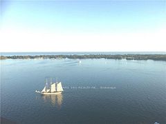 55 Harbour Square 3311, Toronto, ON M5J 2L1