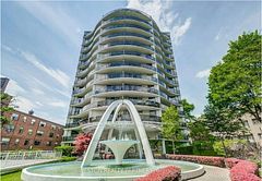 44 Walmer Road 707, Toronto, ON M5R 2X5