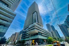 161 Roehampton Avenue 620, Toronto, ON M4P 0C8
