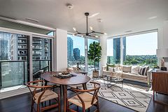 18 Erskine Avenue 1909, Toronto, ON M4P 0C9
