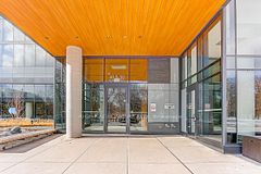 50 power Street 1221, Toronto, ON M5A 0V3