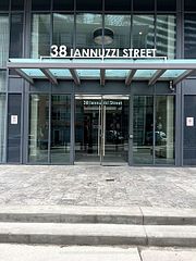 38 Iannuzzi Street 902, Toronto, ON M5V 0S2