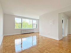 1545 Bathurst Street 308, Toronto, ON M5P 3H6