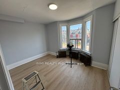 618 Bathurst Street 201, Toronto, ON M5S 2R1