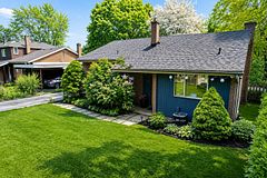 10 Ternhill Crescent, Toronto, ON M3C 2E5
