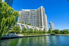 65 Harbour Square 2104, Toronto, ON M5J 2L4