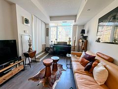 525 Adelaide Street W 210, Toronto, ON M5V 0N7