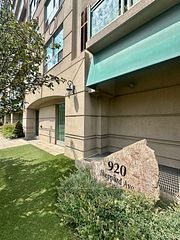 920 Sheppard Avenue W 302, Toronto, ON M3H 0A2