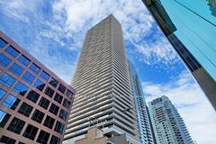 2221 Yonge Street 4904, Toronto, ON M4S 0B8