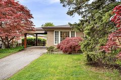 64 Grove Park Crescent, Toronto, ON M2J 2C8