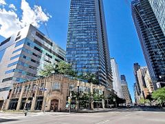 832 Bay Street 905, Toronto, ON M5S 1Z6