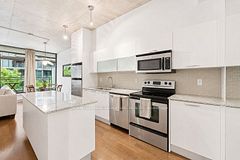 10 Morrison Street 307, Toronto, ON M5V 2T8