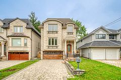 126 Parkview Avenue, Toronto, ON M2N 3Y5
