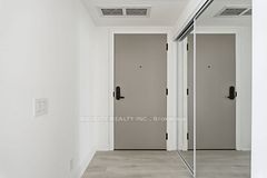 25 Frederick Todd Way 1206, Toronto, ON M4G 0C9