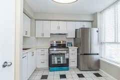 21 Overlea Boulevard 1309, Toronto, ON M4H 1P2