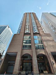 55 Centre Avenue 604, Toronto, ON M5G 2H5