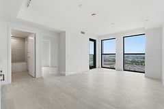 25 Frederick Todd Way 1710, Toronto, ON M4G 0C6
