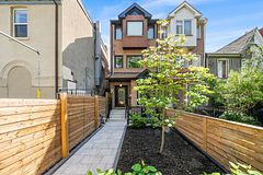 247A Lippincott Street, Toronto, ON M5S 2P4