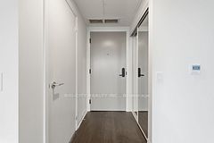 25 Frederick Todd Way 1708, Toronto, ON M4G 0C9