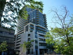 736 Spadina Avenue 911, Toronto, ON M5S 2J6