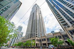 763 Bay Street 4105, Toronto, ON M5G 2R3