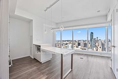 197 Yonge Street 5713, Toronto, ON M5B 0C1