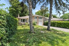 231 Goulding Avenue Lower Fl, Toronto, ON M2R 2P6