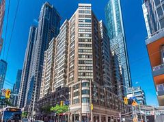717 Bay Street 1809, Toronto, ON M5G 2J9