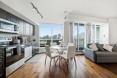 209 Fort York Boulevard 962, Toronto, ON M5V 4A1