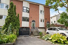 17 Sydenham Street, Toronto, ON M5A 4H4