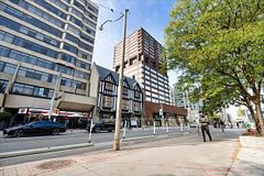 914 Yonge Street 1214, Toronto, ON M4W 3C8