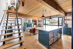 6 Littlehayes Lane, Toronto, ON M5T 1L8