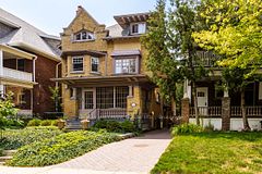 344 Palmerston Boulevard Main, Toronto, ON M6G 2N6