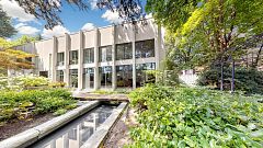 5 Abrams Place, Toronto, ON M2L 1W7