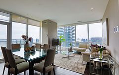80 John Street 4002, Toronto, ON M5V 3X4
