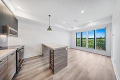 484 Spadina Avenue 807, Toronto, ON M5S 0E4