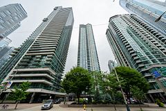 18 Harbour Street 910, Toronto, ON M5J 2Z6