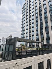 91 Montclair Avenue 902, Toronto, ON M5P 0B1