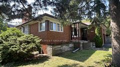 260 Moore Park Avenue, Toronto, ON M2M 1N6