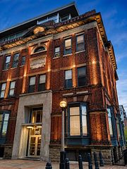 915 King Street 403, Toronto, ON M6K 3M2