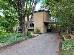 95 Overland Drive, Toronto, ON M3C 2C3