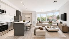 2525 Bathurst Street 407, Toronto, ON M6B 2Y9
