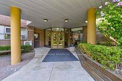 40 Sunrise Avenue 301, Toronto, ON M4A 2R4