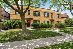 107 Chatsworth Drive 1, Toronto, ON M4R 1R8