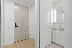 25 Frederick Todd Way 209, Toronto, ON M4G 0C9