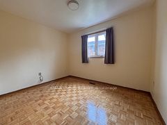 243 Shawnee Circle, Toronto, ON M2H 2Y3