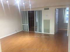 711 Bay Street 414, Toronto, ON M5G 2J8