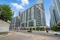 25 Lower Simcoe Street 301, Toronto, ON M5J 3A1
